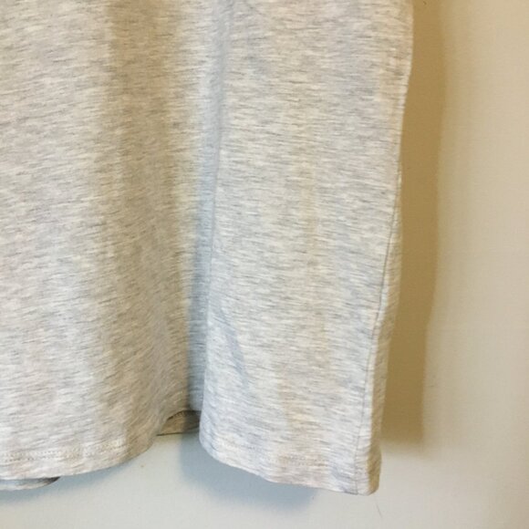 Grey Heathered Cotton V-Neck Stretch Tee - Picture 5 of 13